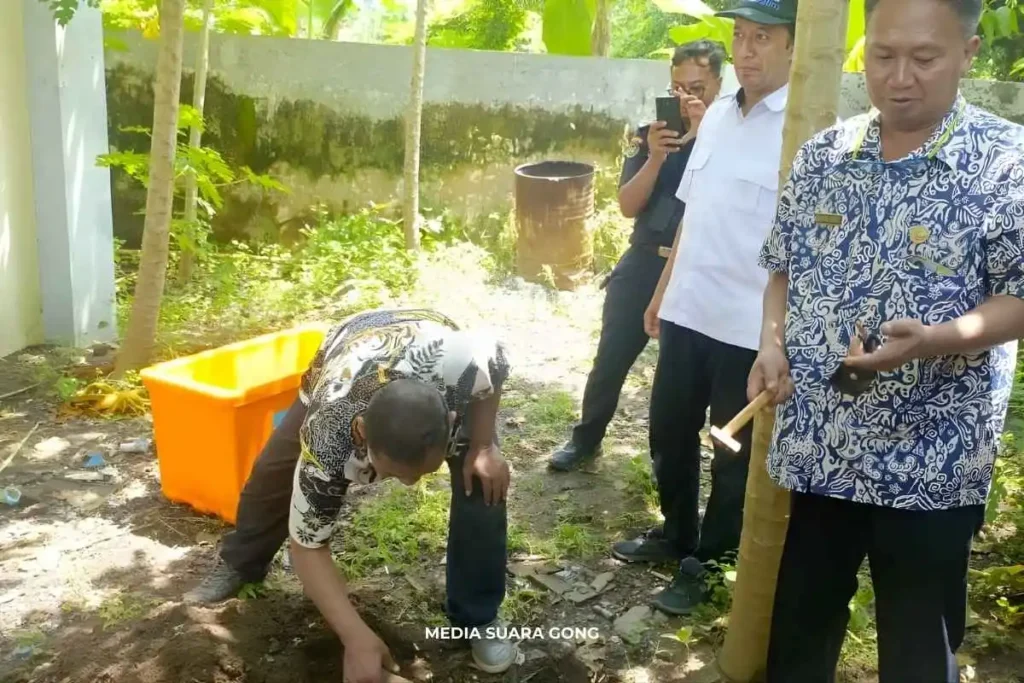 Disnakkan Situbondo musnahkan ikan