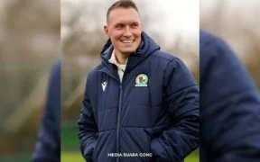 transisi karier Phil Jones pelatih