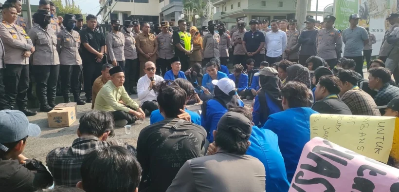 laporan PMII Probolinggo DPRD