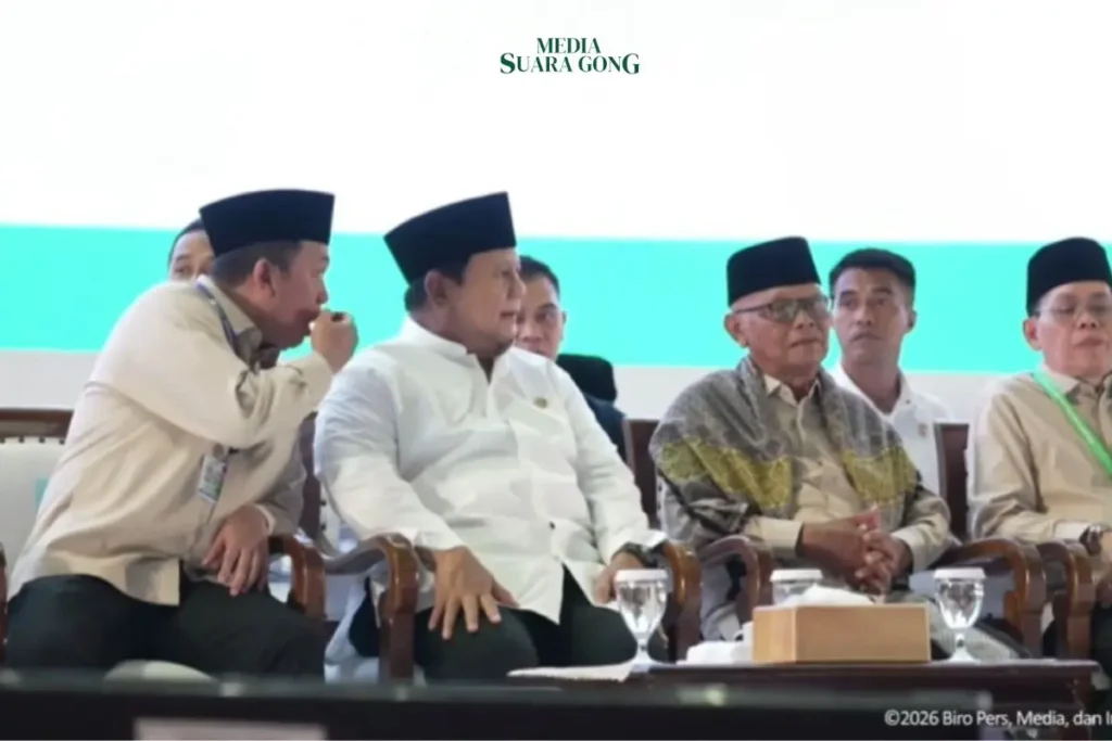 Presiden Prabowo Subianto mengungkapkan rencana pemerintah untuk membentuk lembaga pengelola dana umat di Bundaran HI