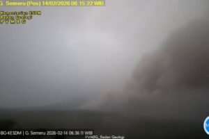 Erupsi Lagi: Detik-Detik Awan Panas Gunung Semeru Pecah