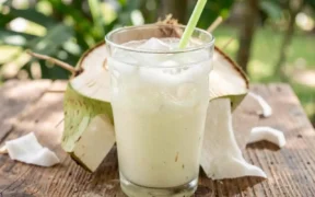 Air Kelapa Ternyata Ideal untuk Berbuka Puasa