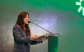 Menkomdigi Meutya Hafid membantah isu pemerintah menukarkan data 280 juta penduduk Indonesia ke Amerika Serikat. Sebut memberi kerangka hukum