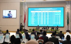 PBNU menegaskan hilal belum memenuhi kriteria MABIMS dan menolak pemaksaan Lebaran serentak. 1 Syawal 1447 H diperkirakan jatuh pada 21 Maret 2026.