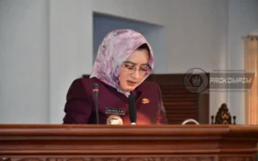 KPK kembali bikin gebrakan lewat operasi tangkap tangan (OTT). Kali ini yang kena giliran adalah Bupati Pekalongan, Fadia Arafiq.
