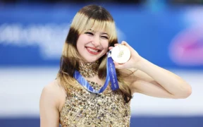 Style Halo Hair Nyentrik Alysa Liu Curi Mata di Olimpiade