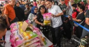 Pemerintah Kota Surabaya bakal menggelar pasar murah ramadan ini serentak di 31 kecamatan dengan total 93 titik lokasi.