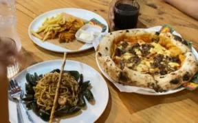 Mas Sandi atau Cak San mengawali kariernya sebagai perantau di dunia FnB, jauh sebelum akhirnya mantap membangun Pizza Kepanjen.