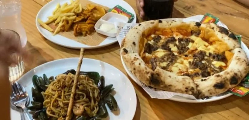 Mas Sandi atau Cak San mengawali kariernya sebagai perantau di dunia FnB, jauh sebelum akhirnya mantap membangun Pizza Kepanjen.