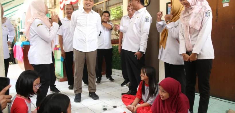 Akses media sosial (medsos) resmi bakal di-gatekeep buat anak-anak surabaya kita yang umurnya di bawah 16 tahun