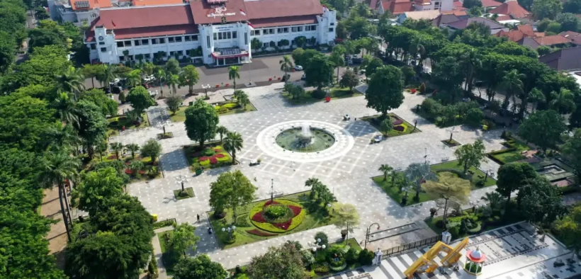 Pemerintah Kota (Pemkot) Surabaya memastikan pencairan Tunjangan Hari Raya (THR) PPPK Paruh Waktu dan Penuh