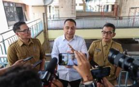 Pemerintah Kota Surabaya menyiapkan sistem kerja piket khusus dan WFA bagi ASN selama masa libur Hari Raya Idul Fitri 1447 Hijriah