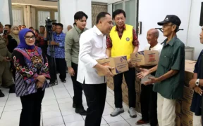 Yayasan Harapan Tama kembali menunjukkan kepeduliannya kepada masyarakat dengan membagikan 1.000 paket sembako