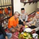 Siapa bilang suasana di balik jeruji besi cuma bisa dingin dan kaku? Kapolres Situbondo Kasih Tau Suasana Lebaran itu tetep Ada!