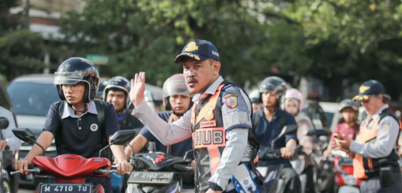 Selama Ramadan, Dinas Perhubungan (Dishub) Kabupaten Jember mulai memberlakukan sistem satu arah (SSA) di kawasan kampus