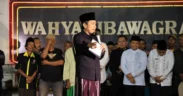 Sekitar 1.000 warga dari berbagai elemen masyarakat berkumpul untuk mengikuti kegiatan sahur bersama bareng Bupati Jember