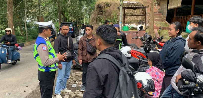 Ribuan Wisatawan Padati Jalur Bromo via Gubugklakah