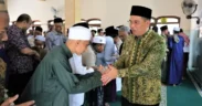 Wali Kota Probolinggo, Aminuddin, menggelar kegiatan Jumat Barokah sekaligus Salat Jumat bersama warga untuk jaga silaturahmi