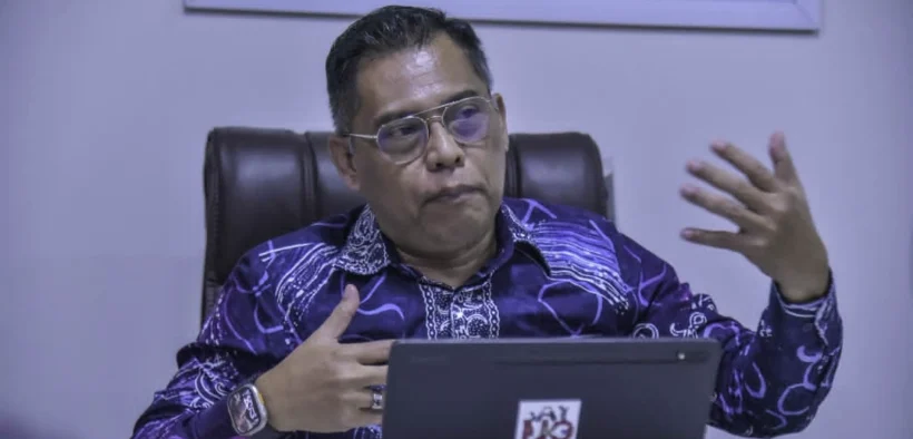 Pemkot Surabaya menahan layanan adminduk bagi mantan suami yang belum membayar nafkah dan jadi pilot project nasional dan dilirik Australia.