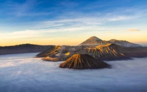 Kunjungan wisata Jatim saat Lebaran 2026 naik 18% tembus 5,31 juta orang. Gubernur Khofifah sebut jadi bukti Jatim makin favorit.