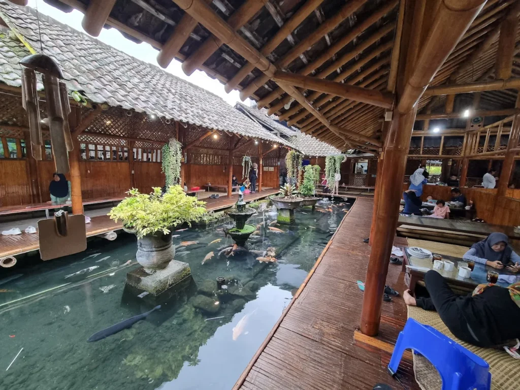 Waroeng Bamboe Sidomulyo