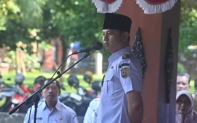Mochamad Nur Arifin bersama Wakil Bupati Syah Natanegara menggelar halal bihalal bersama ASN di lingkungan Pemkab Trenggalek