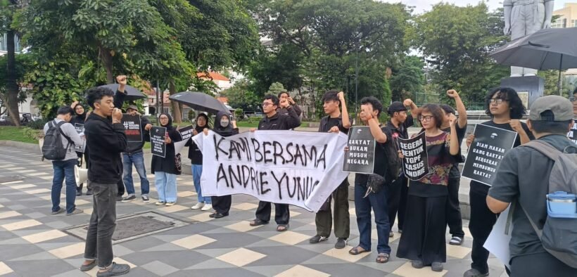 Aksi Kamisan Surabaya Serukan keadilan untuk Tuntaskan Kasus Andrie Yunus