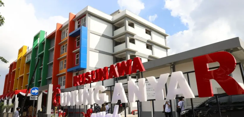 Pemerintah Kota Surabaya menghadirkan program rumah susun sederhana milik (Rusunami) untuk hunian layak para Gen Z