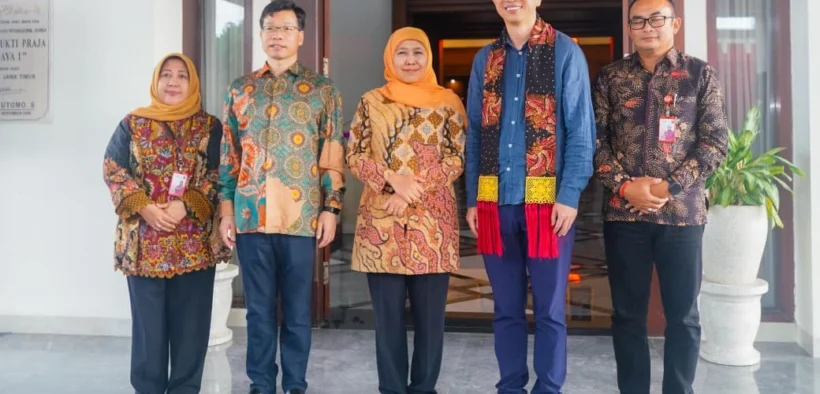 Gubernur Jawa Timur Khofifah Indar Parawansa menerima kunjungan Duta Besar Republik Rakyat Tiongkok (RRT) untuk Indonesia