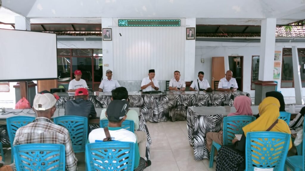 Pemerintah Desa Paowan, Kabupaten Situbondo, menggelar sosialisasi dan penyuluhan Program Bantuan Stimulan Perumahan Swadaya (BSPS)