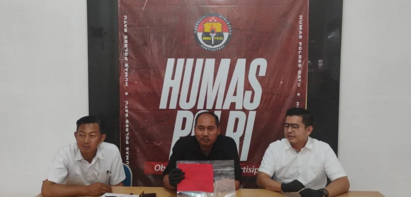 Ketangkap Pas COD, Seorang pria berinisial S berhasil diringkus tim Satresnarkoba Kota Batu setelah kedapatan membawa puluhan pil ekstasi.