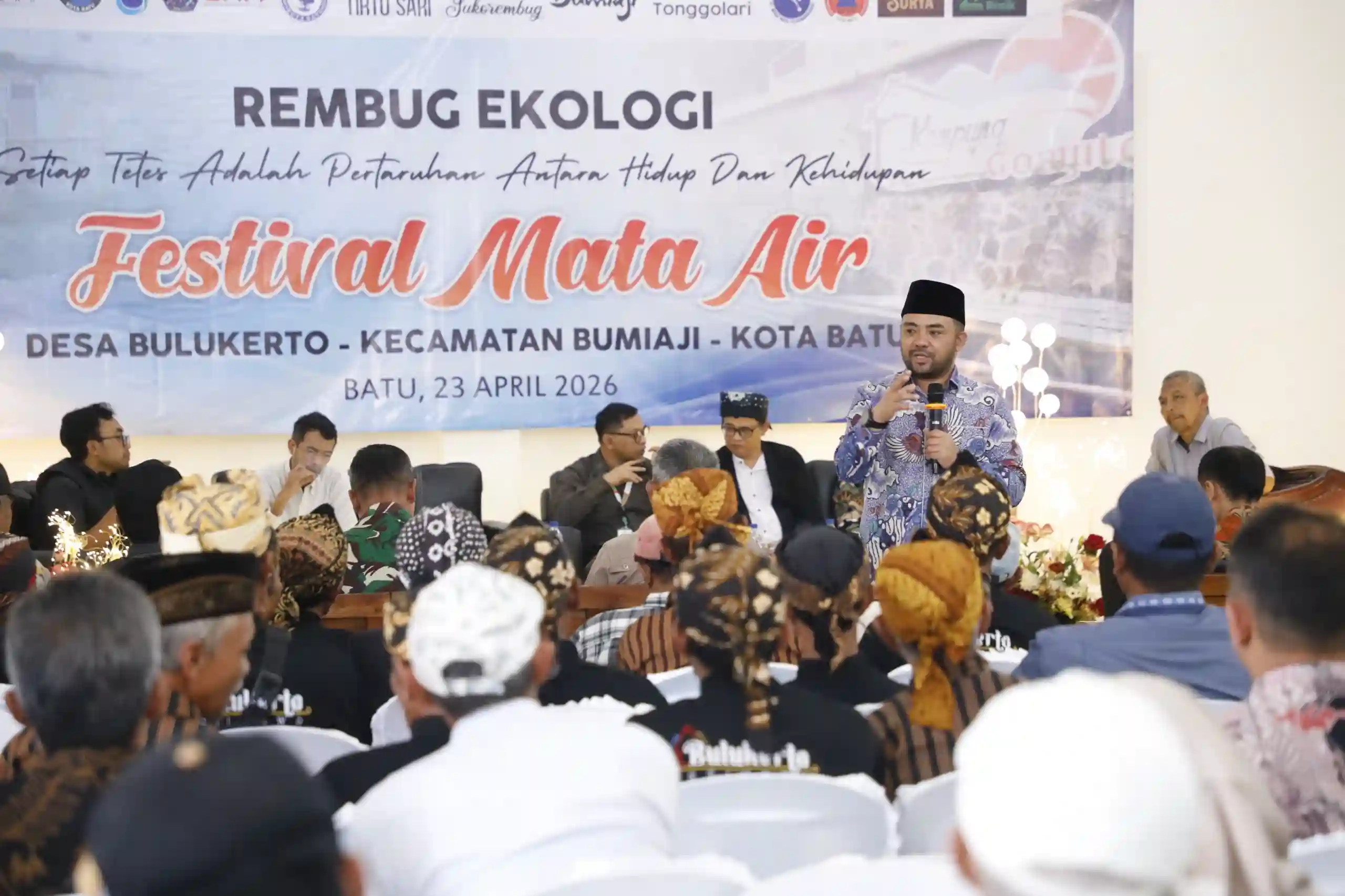 Festival Mata Air ke-3 di Desa Bulukerto Lewat forum bertajuk Rembuk Ekologi membahas isu penting soal masa depan air