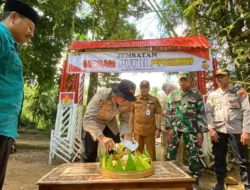 Kapolres Probolinggo Resmikan Jembatan Merah Putih di Andungsari
