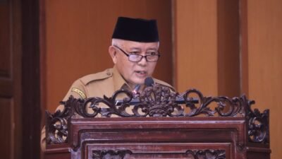 Bupati Malang, Drs. H. M. Sanusi, M.M., menghadiri Rapat Paripurna di gedung DPRD Kabupaten Malang untuk membahas LKPJ 2025