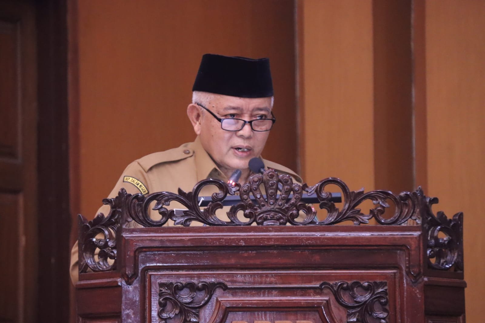 Bupati Malang, Drs. H. M. Sanusi, M.M., menghadiri Rapat Paripurna di gedung DPRD Kabupaten Malang untuk membahas LKPJ 2025