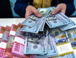Dolar Melambung Tinggi Bikin Warga Desa Sekarat