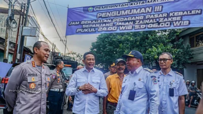 Pemerintah Kota Malang mulai melakukan penataan kawasan Pasar Kebalen sebagai langkah mengurai kemacetan sekaligus mengembalikan fungsi jalan