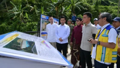 Wakil Presiden Gibran Rakabuming Raka meninjau langsung progres pembangunan Bendungan Bagong di Kabupaten Trenggalek, Kamis (30/4/2026).