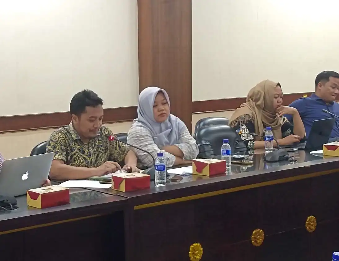 Alih-alih menaikkan tarif pajak, pemerintah jember memilih pendekatan basis pajak (ekstensifikasi) sekaligus melindungi UMKM