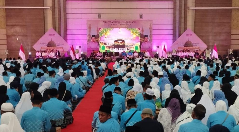 Hitung Mundur Keberangkatan Haji Jember, Gus Fawait Bagikan Tips Sehat dan Pastikan Titik Kumpul di Masjid Jami Tanggul