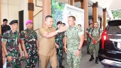Suasana hangat dan penuh keakraban mewarnai kunjungan kerja Kepala Staf Komando Garnisun Tetap (Kaskogartap) III/Surabaya