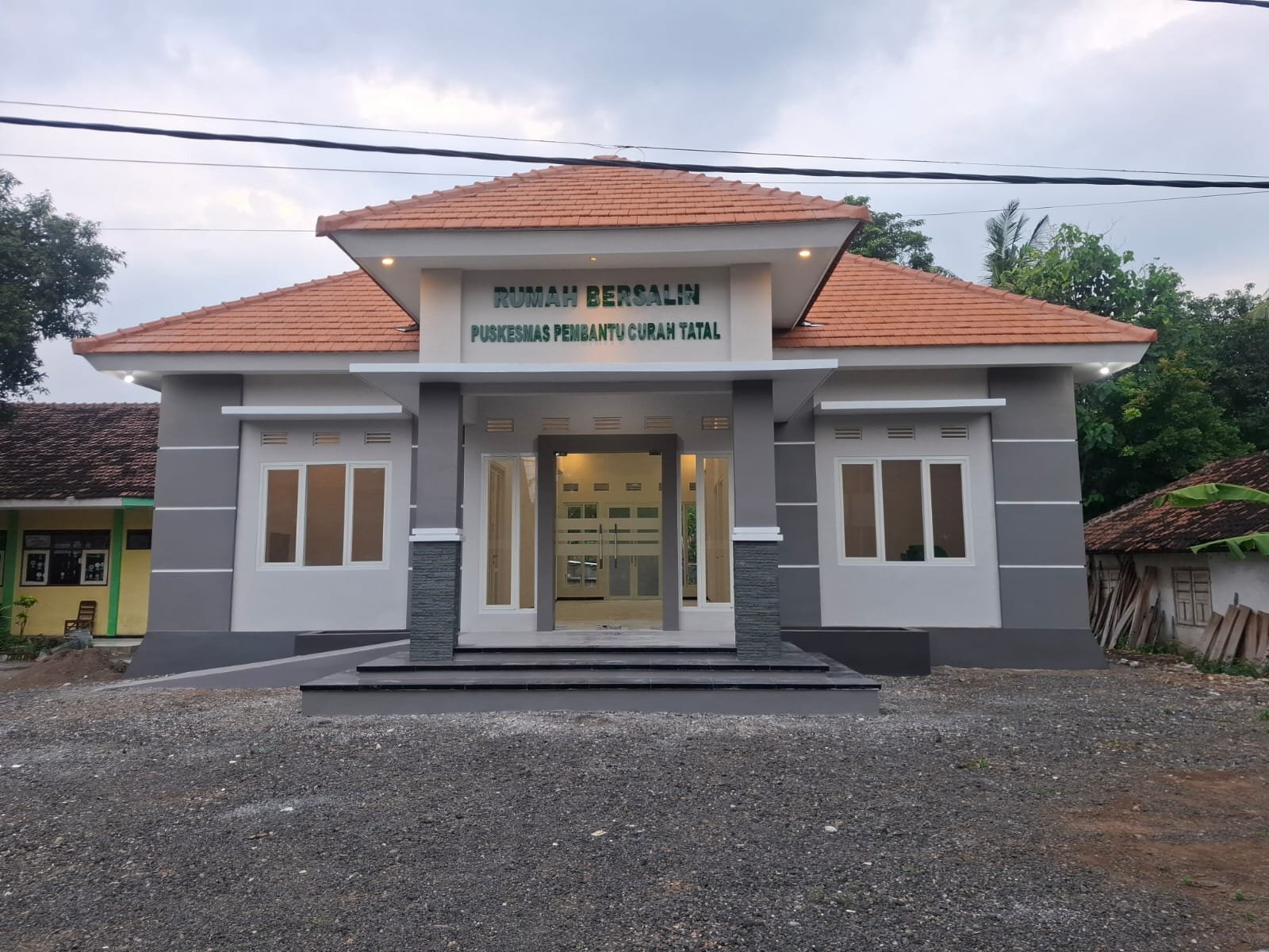 Pemkab Situbondo Terima Hibah Gedung Rumah Bersalin dari Jepang