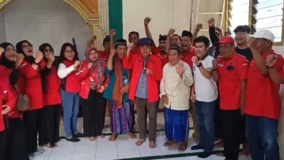 PAC PDI Perjuangan Tambaksari Surabaya menerima bantuan sapi kurban dari DPD PDIP Jawa Timur pada Iduladha 2026