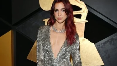 Penyanyi superstar Dua Lipa lagi nggak main-main! Pelantun hits "Levitating" ini resmi melayangkan gugatan hukum terhadap Samsung.