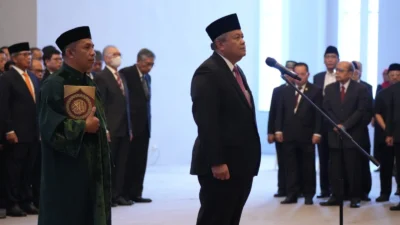 Nilai Rupiah Terburuk: Anggota DPR Minta Bos BI Mundur
