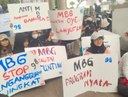 Warga Jember Turun ke Jalan, Tolak Penutupan Program MBG!