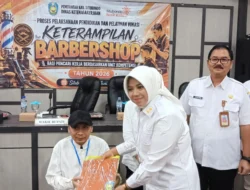 Wabup Situbondo Buka Pelatihan Barbershop untuk Tekan Pengangguran