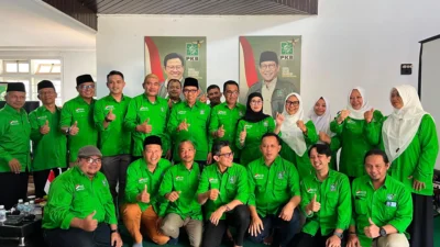 Terpilihnya kembali Cak Nur (Nurochman) lewat proses uji kelayakan dua lapis membuktikan kalau beliau masih punya reputasi dan kompetensi yang kuat di mata pusat. Langkah taktis penguatan identitas Green Party juga sangat relevan dengan kebutuhan Kota Batu saat ini. Kita berharap, setelah struktur pengurus baru terbentuk utuh, PKB Kota Batu bisa langsung tancap gas di parlemen demi mengawal pertumbuhan ekonomi kota yang selaras dengan kelestarian alamnya.