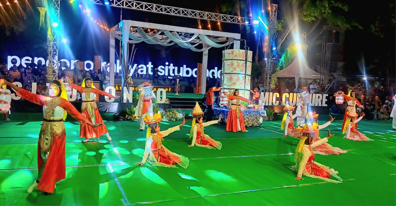 Pemerintah Kabupaten Situbondo melalui Bagian Kesejahteraan Rakyat menggelar pawai bertajuk “Situbondo Islamic Culture”