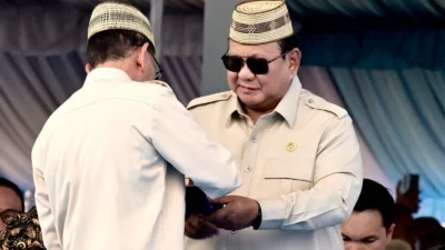 Presiden Prabowo Subianto blak-blakan menyoroti mandeknya kenaikan gaji guru disebabkan oleh kebocoran duit negara ribuan triliun!
